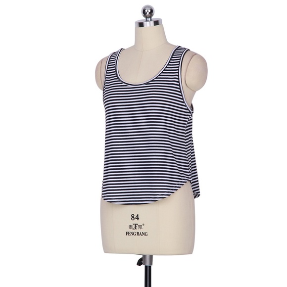 Black & White Stripe Scoop Neck Tank Top Crop Top - Picture 3 of 6